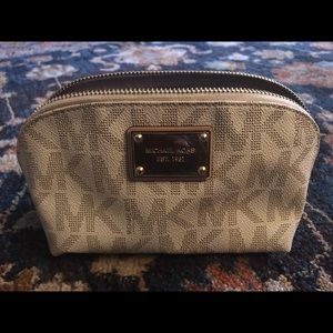 Michael Kors make up bag